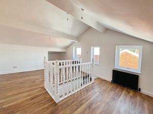 Loft room- click for photo gallery